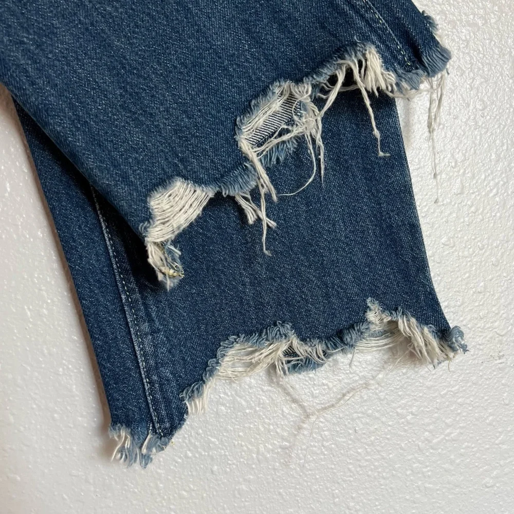 We The Free People Distressed Raw Hem Crop Mom Jeans Women's 26 Button Fly - Picture 4 of 9
